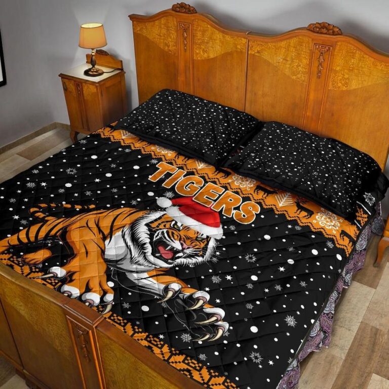 NRL Wests Christmas Quilt Bed Set Tigers Unique Vibes - Black