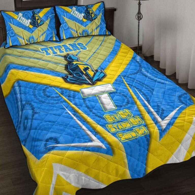 National Rugby League store - Loyal fans of Gold Coast Titans's Quilt + 1/2 Pillow Cases:vintage National Rugby League suit,uniform,apparel,shirts,merch,hoodie,jackets,shorts,sweatshirt,outfits,clothes