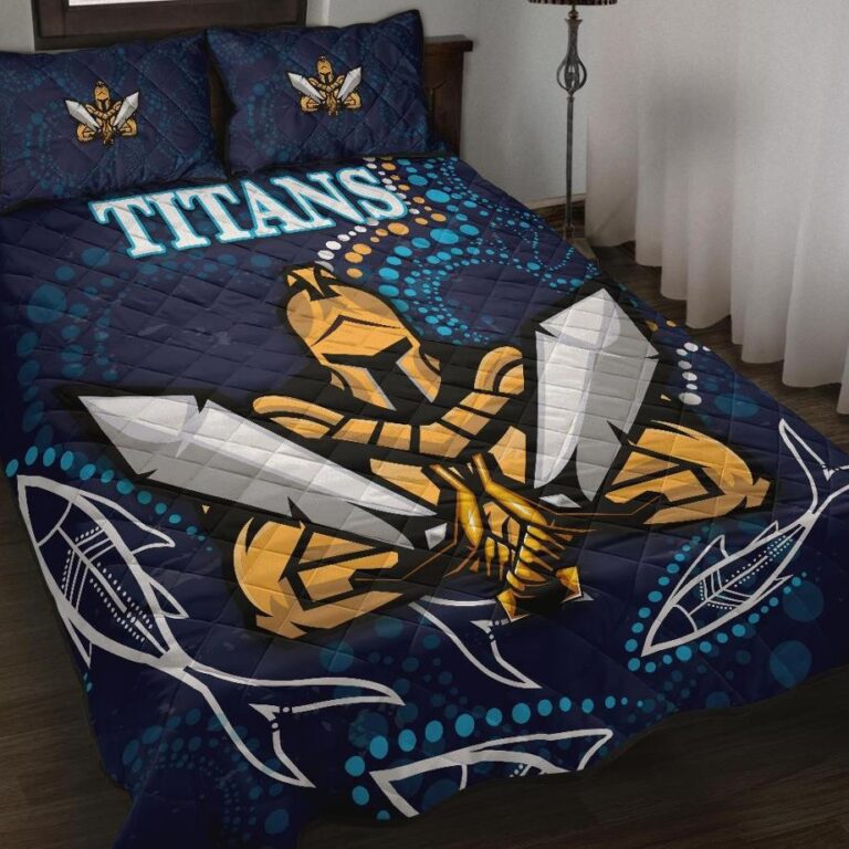 National Rugby League store - Loyal fans of Gold Coast Titans's Quilt + 1/2 Pillow Cases:vintage National Rugby League suit,uniform,apparel,shirts,merch,hoodie,jackets,shorts,sweatshirt,outfits,clothes