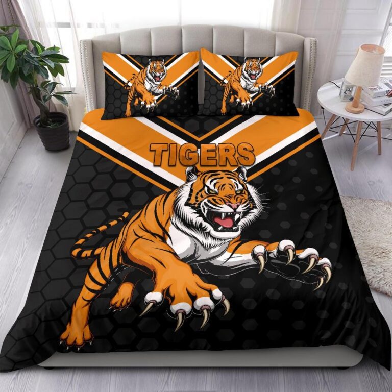 National Rugby League store - Loyal fans of Wests Tigers's Bedding Duvet Cover + 1/2 Pillow Cases:vintage National Rugby League suit,uniform,apparel,shirts,merch,hoodie,jackets,shorts,sweatshirt,outfits,clothes