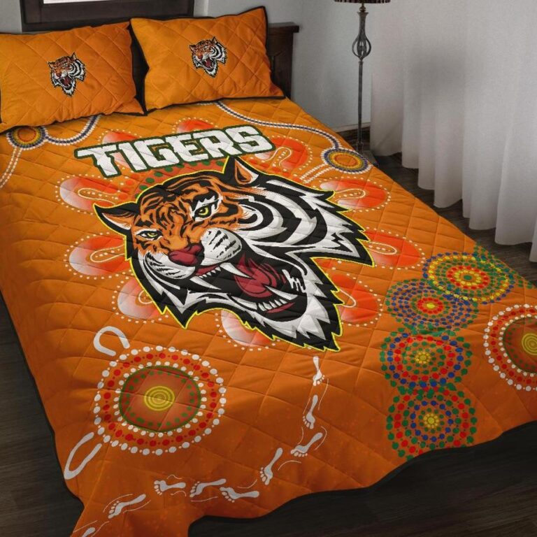 National Rugby League store - Loyal fans of Wests Tigers's Quilt + 1/2 Pillow Cases:vintage National Rugby League suit,uniform,apparel,shirts,merch,hoodie,jackets,shorts,sweatshirt,outfits,clothes