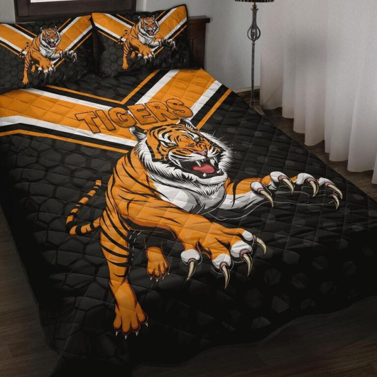 National Rugby League store - Loyal fans of Wests Tigers's Quilt + 1/2 Pillow Cases:vintage National Rugby League suit,uniform,apparel,shirts,merch,hoodie,jackets,shorts,sweatshirt,outfits,clothes