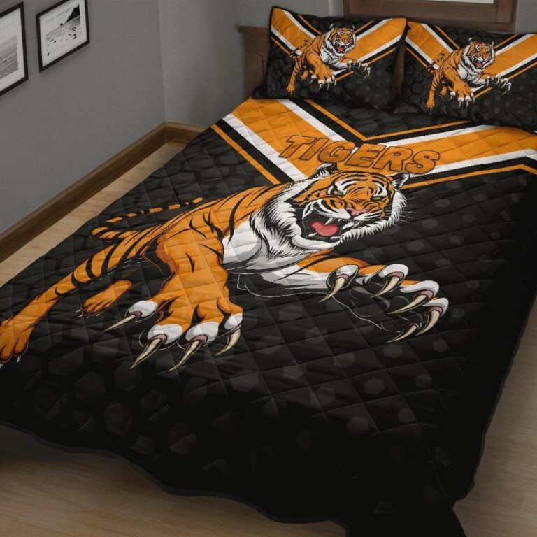 National Rugby League store - Loyal fans of Wests Tigers's Quilt + 1/2 Pillow Cases:vintage National Rugby League suit,uniform,apparel,shirts,merch,hoodie,jackets,shorts,sweatshirt,outfits,clothes
