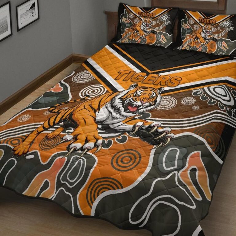 National Rugby League store - Loyal fans of Wests Tigers's Quilt + 1/2 Pillow Cases:vintage National Rugby League suit,uniform,apparel,shirts,merch,hoodie,jackets,shorts,sweatshirt,outfits,clothes