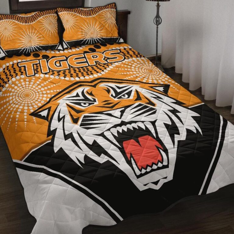 National Rugby League store - Loyal fans of Wests Tigers's Quilt + 1/2 Pillow Cases:vintage National Rugby League suit,uniform,apparel,shirts,merch,hoodie,jackets,shorts,sweatshirt,outfits,clothes