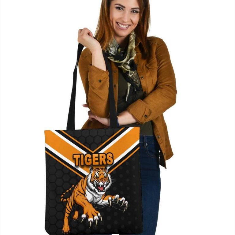 National Rugby League store - Loyal fans of Wests Tigers's Tote Bag:vintage National Rugby League suit,uniform,apparel,shirts,merch,hoodie,jackets,shorts,sweatshirt,outfits,clothes