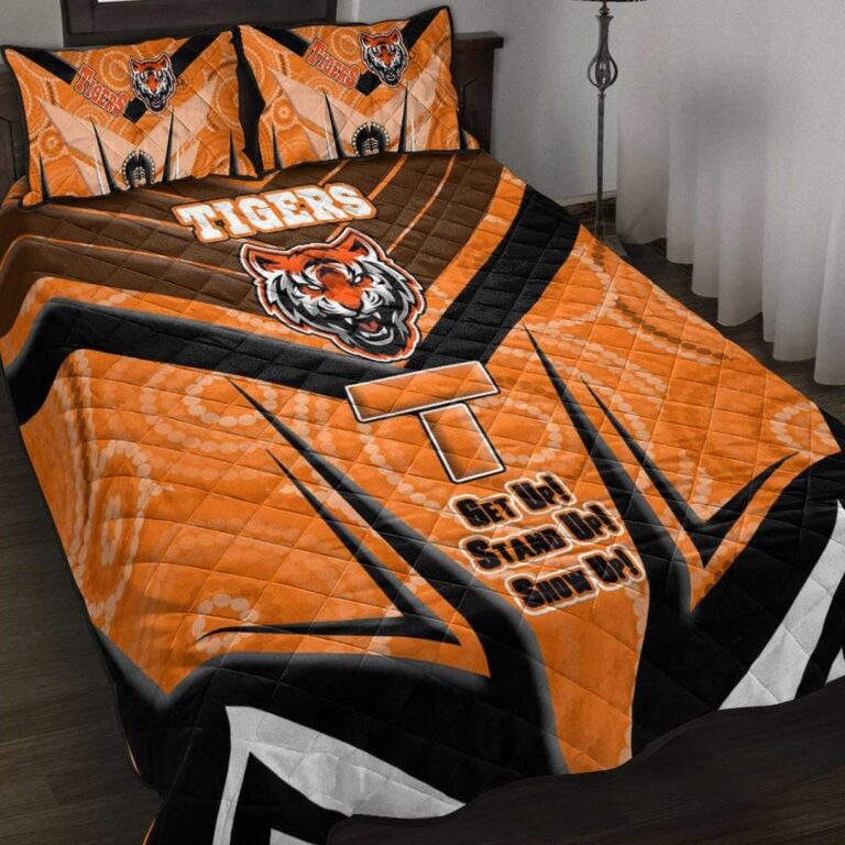National Rugby League store - Loyal fans of Wests Tigers's Quilt + 1/2 Pillow Cases:vintage National Rugby League suit,uniform,apparel,shirts,merch,hoodie,jackets,shorts,sweatshirt,outfits,clothes