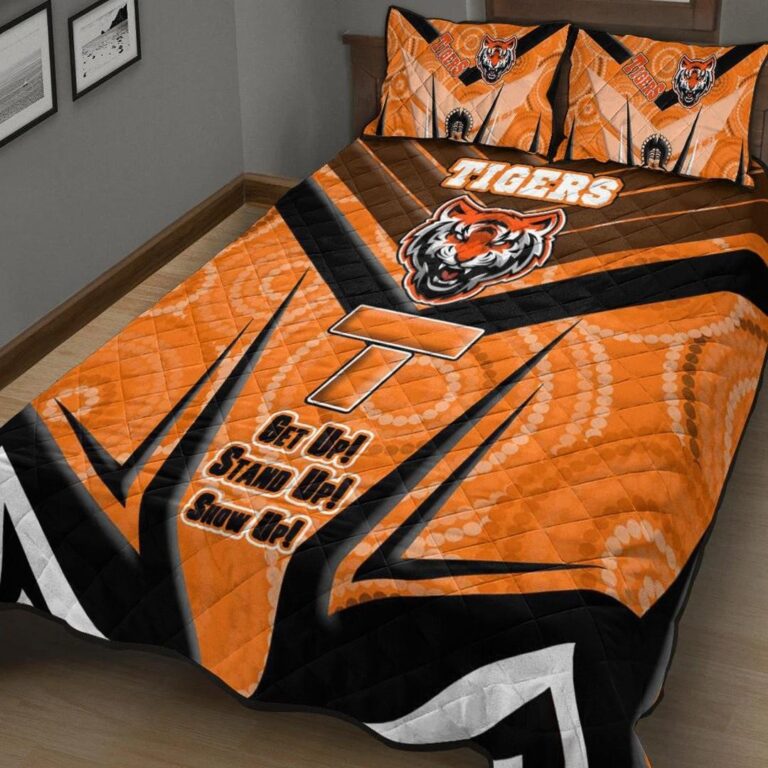National Rugby League store - Loyal fans of Wests Tigers's Quilt + 1/2 Pillow Cases:vintage National Rugby League suit,uniform,apparel,shirts,merch,hoodie,jackets,shorts,sweatshirt,outfits,clothes
